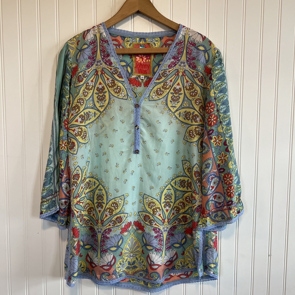 Johnny‎ Was 100%silk shirt size Small Paisley 3/4 sleeve V-neck lace Violet